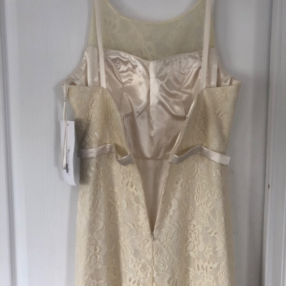 NWT Beautiful Ivory Lace Wedding/Formal Dress with Bolero Jacket - Picture 7 of 8